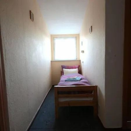 Séjour chez l'habitant Soul - Ferienzimmer Im Haus Schulz-mann Mit Blick Zum Dornbusch, In *